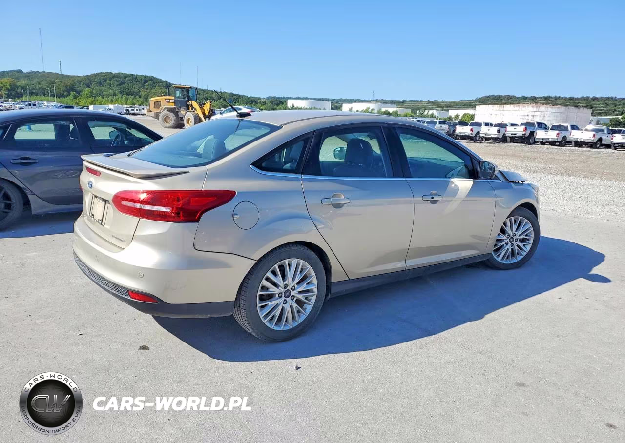 2017 Ford Focus Titanium VIN:1FADP3J27HL238345 - 3