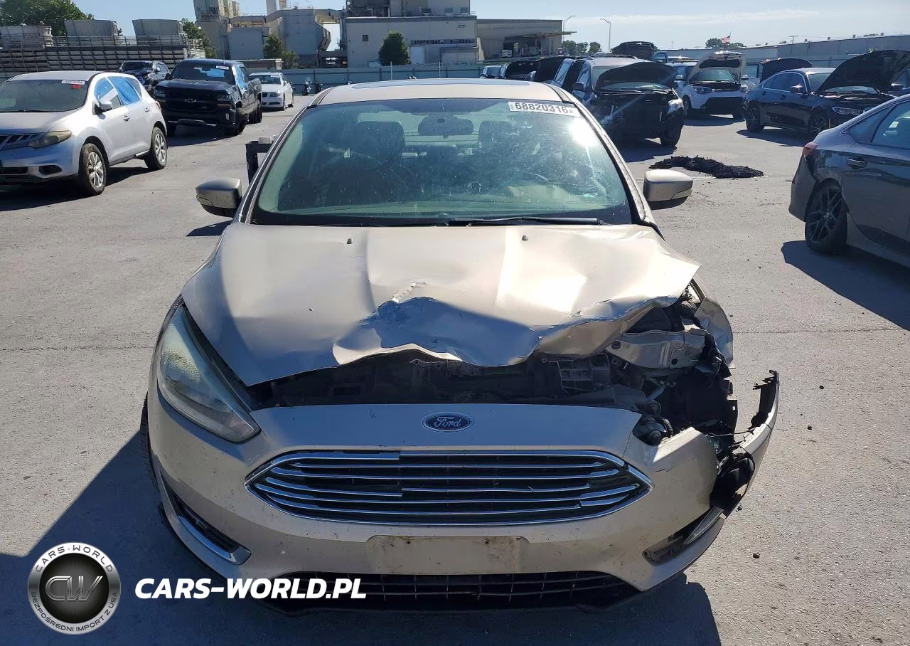 2017 Ford Focus Titanium VIN:1FADP3J27HL238345 - 5