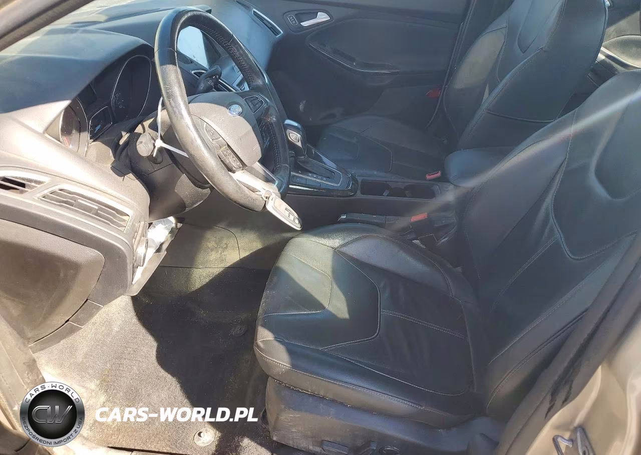 2017 Ford Focus Titanium VIN:1FADP3J27HL238345 - 7