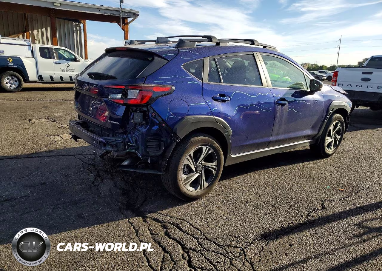 2024 Subaru Crosstrek Premium VIN:JF2GUADC3R8336819 - 3