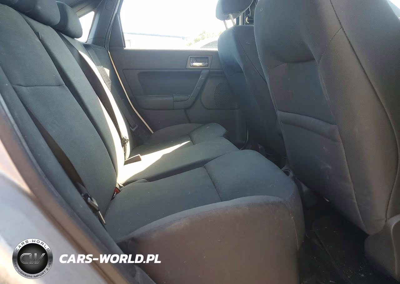2010 Ford Focus Ses VIN:1FAHP3GN8AW104080 - 10