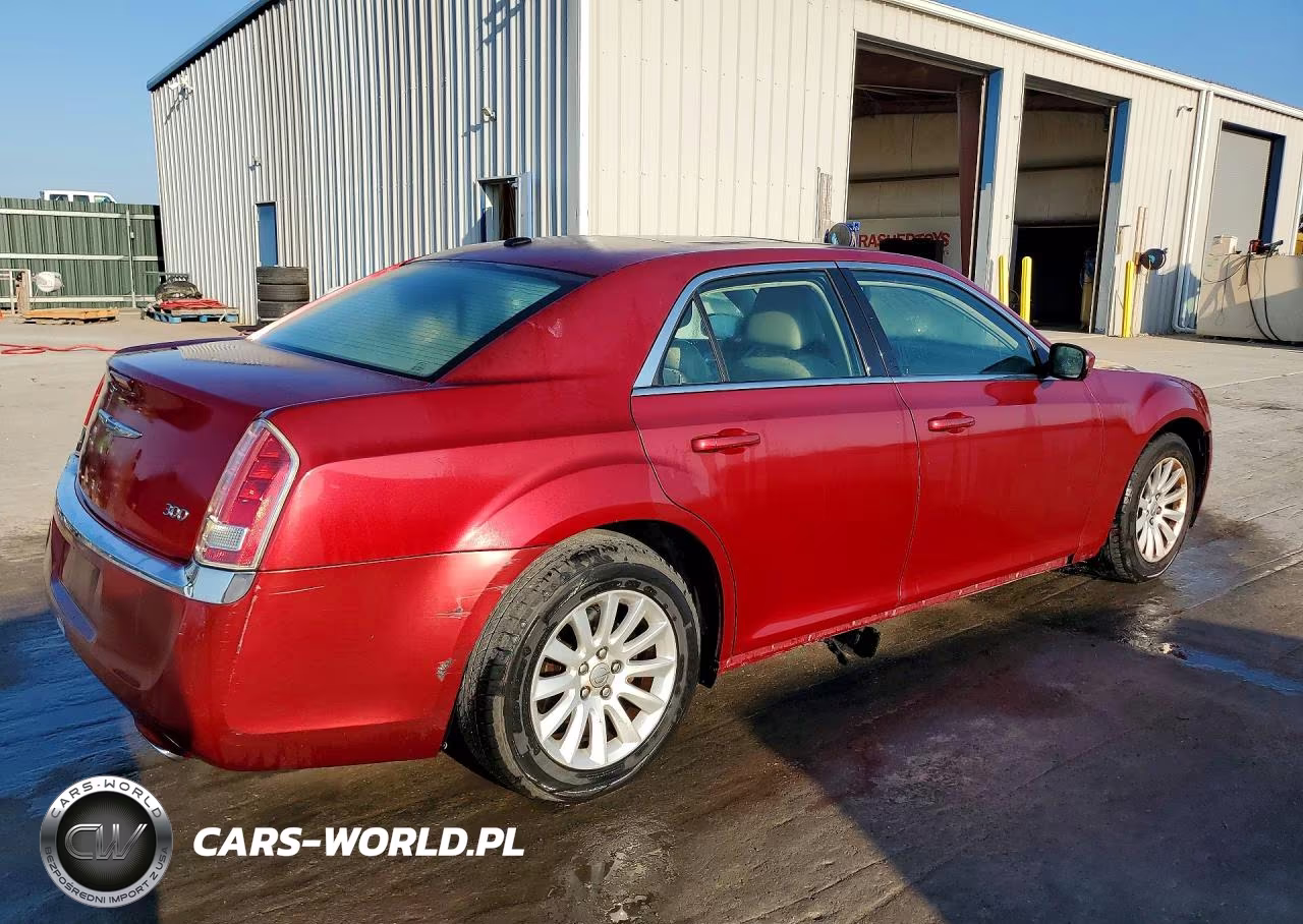 2013 Chrysler 300 VIN:2C3CCAAG0DH709829 - 3