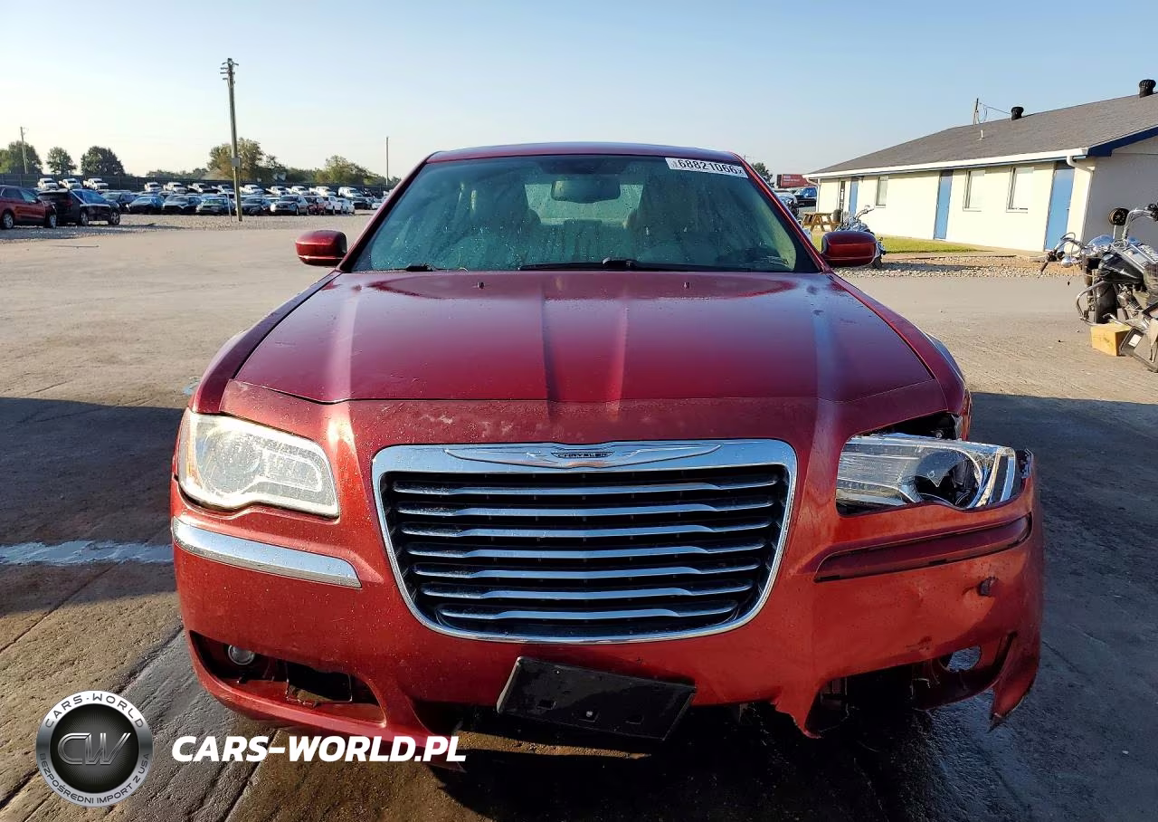 2013 Chrysler 300 VIN:2C3CCAAG0DH709829 - 5
