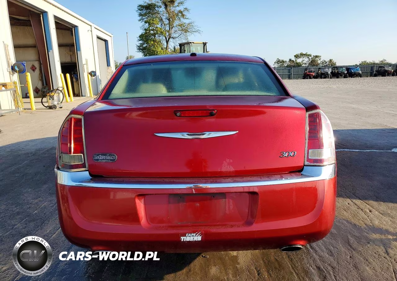 2013 Chrysler 300 VIN:2C3CCAAG0DH709829 - 6
