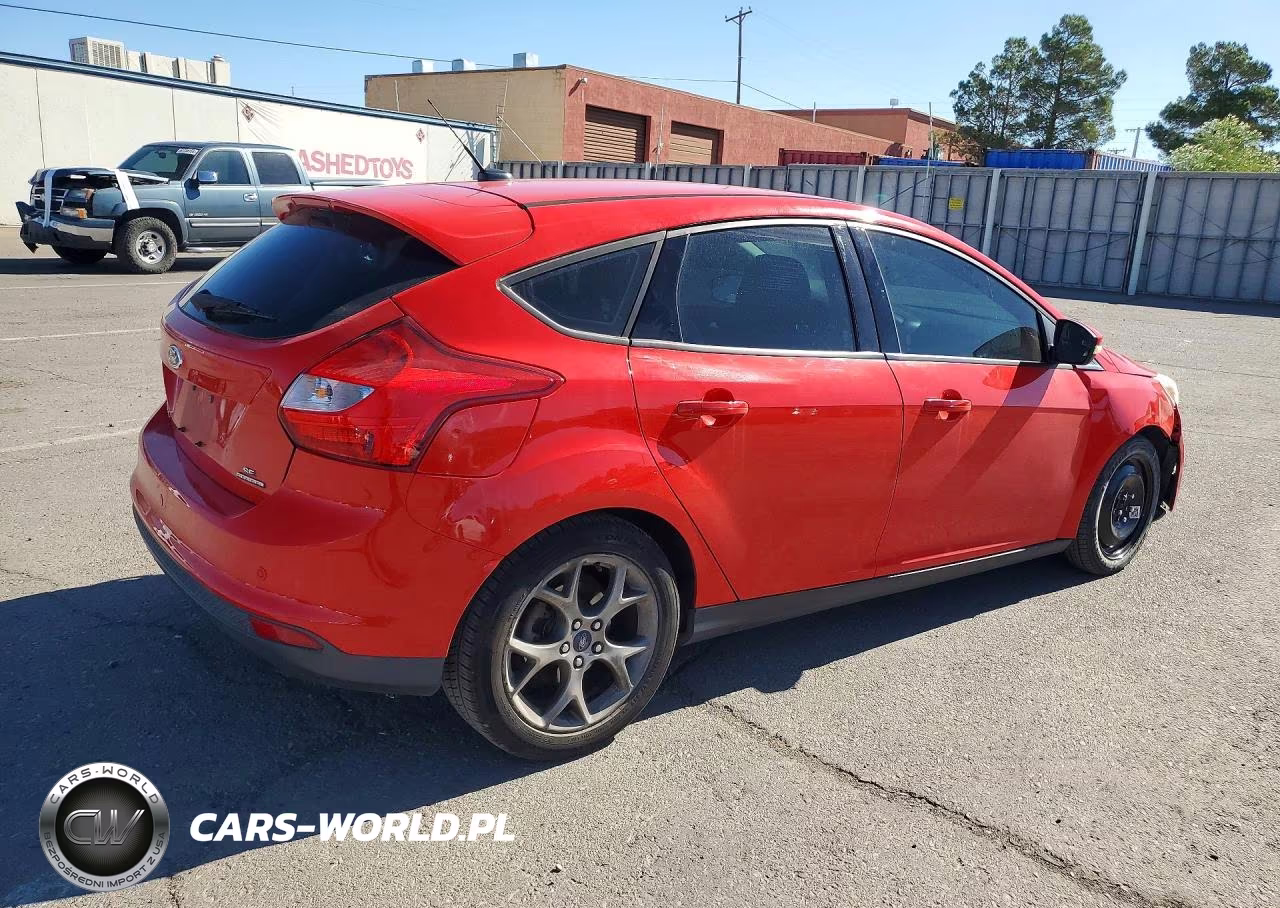 2013 Ford Focus Se VIN:1FADP3K22DL132944 - 3