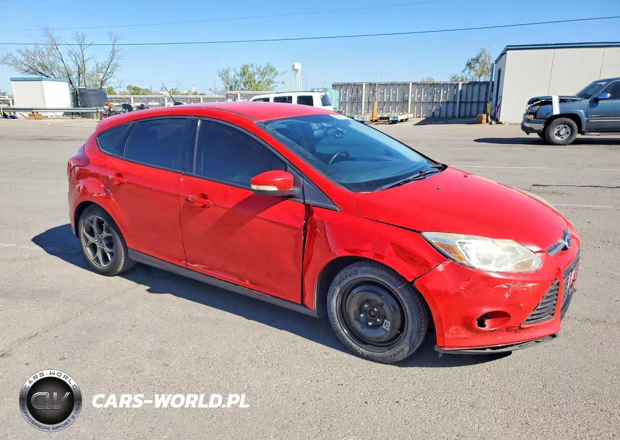 2013 Ford Focus Se VIN:1FADP3K22DL132944 - 4