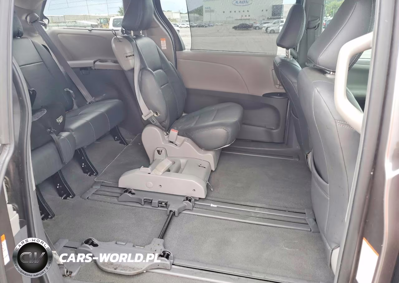 2019 Toyota Sienna Le VIN:5TDKZ3DC9KS006593 - 11