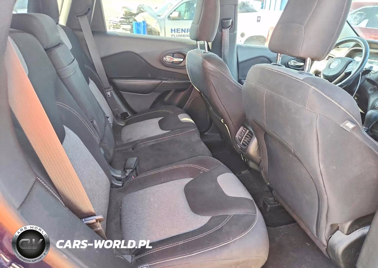 2014 Jeep Cherokee Latitude VIN:1C4PJMCB3EW242074 - 11