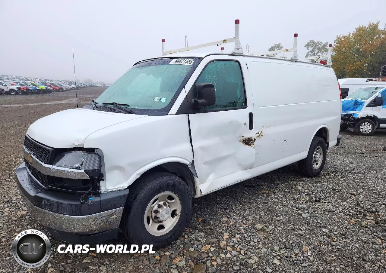 2018 Chevrolet Express G2500 VIN:1GCWGAFG7J1903841 - 1