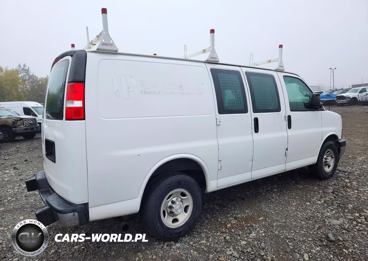 2018 Chevrolet Express G2500 VIN:1GCWGAFG7J1903841 - 3