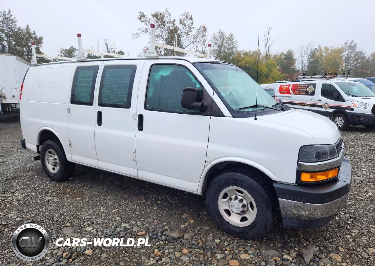 2018 Chevrolet Express G2500 VIN:1GCWGAFG7J1903841 - 4
