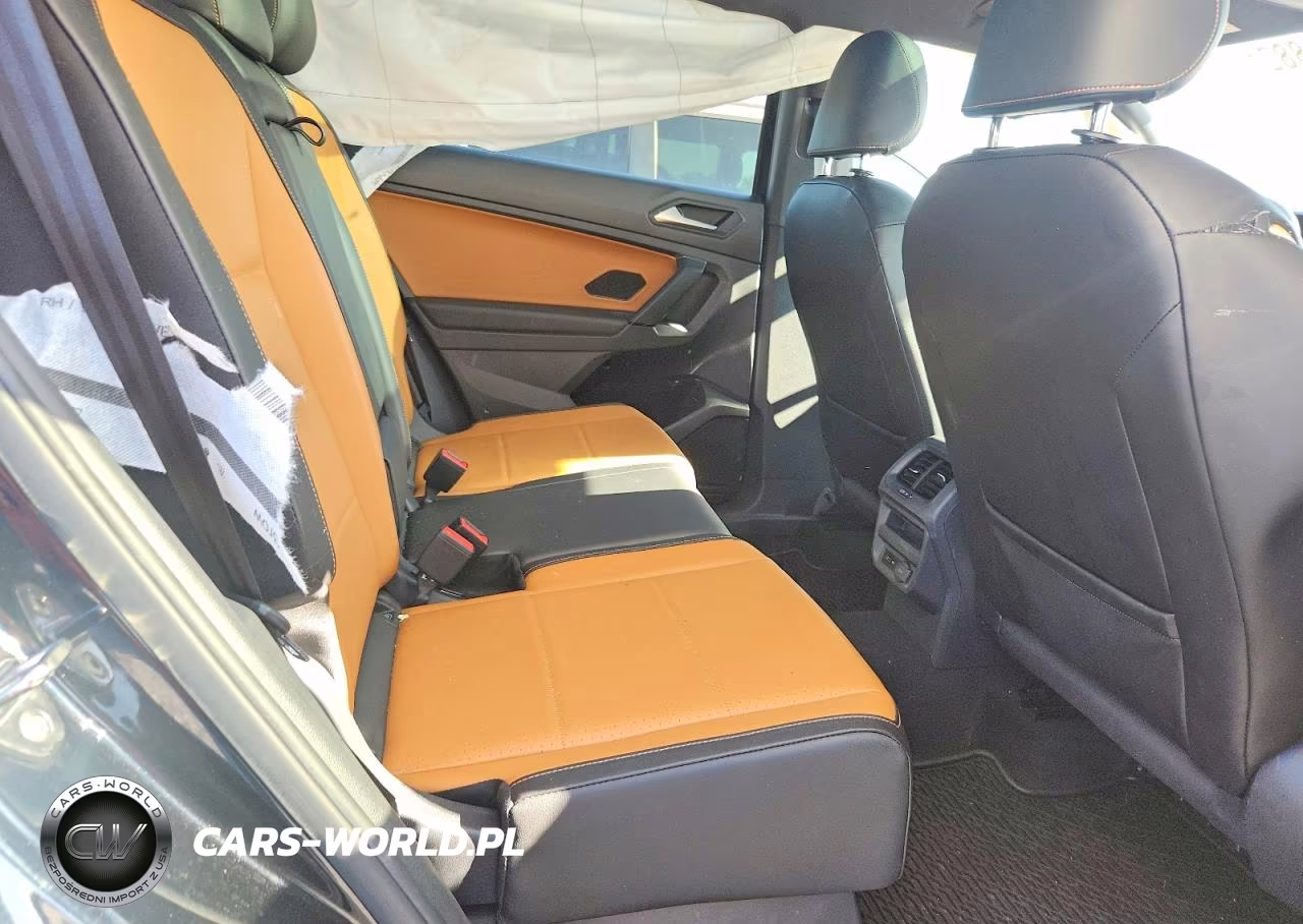 2019 Volkswagen Tiguan Se VIN:3VV2B7AX2KM052352 - 10