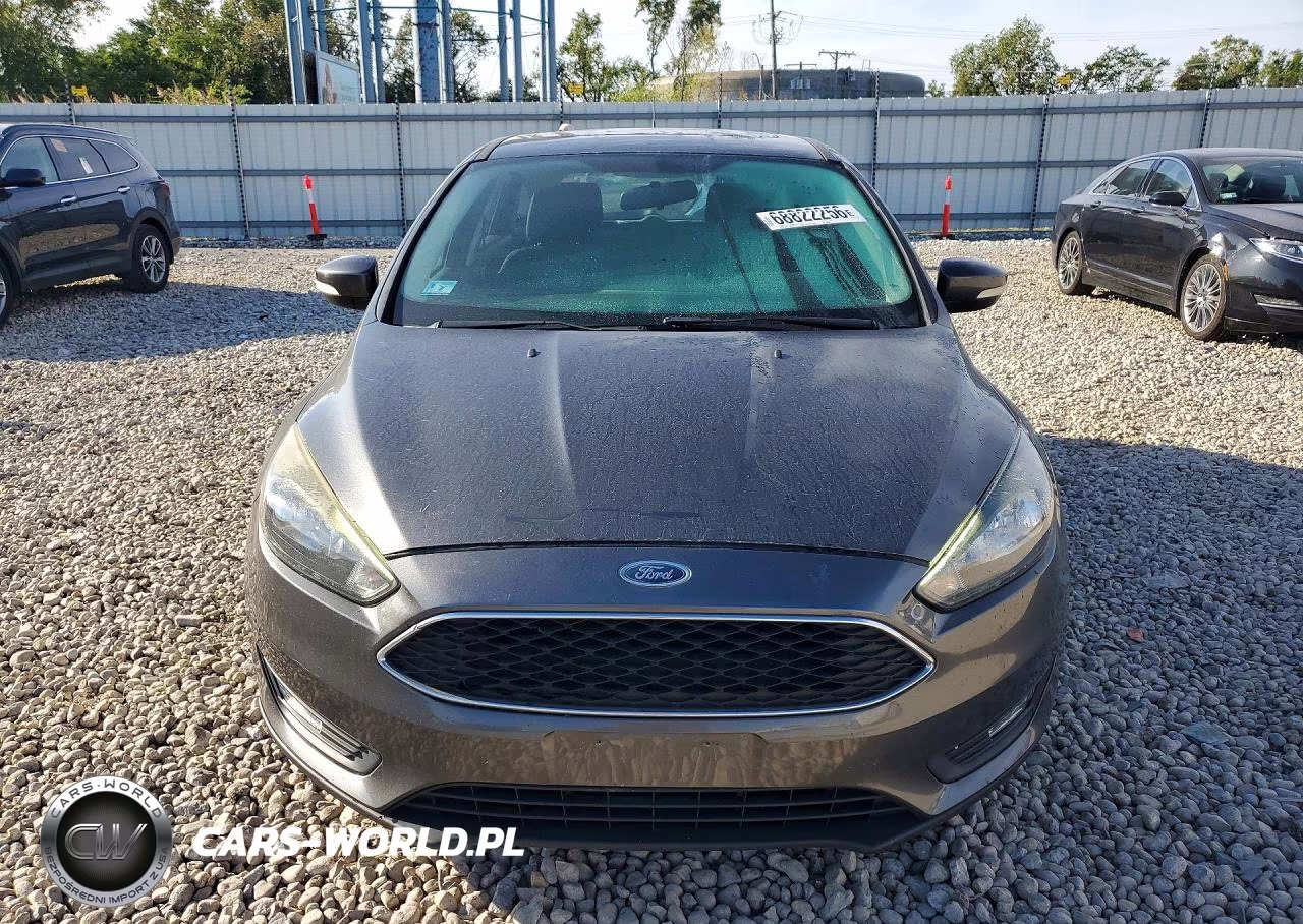 2017 Ford Focus Sel VIN:1FADP3M20HL253684 - 5