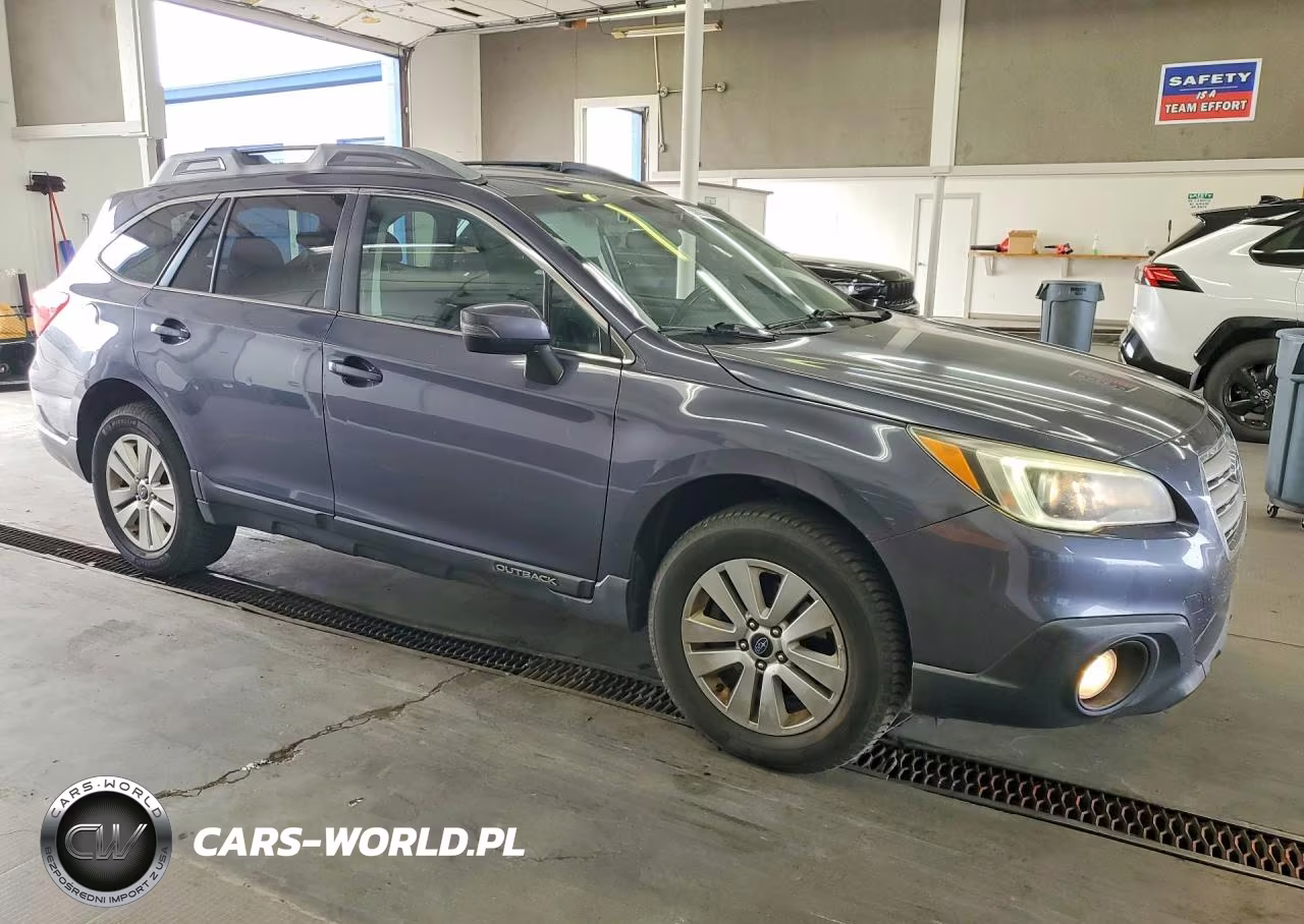 2016 Subaru Outback 2.5I Premium VIN:4S4BSAFC1G3349618 - 4