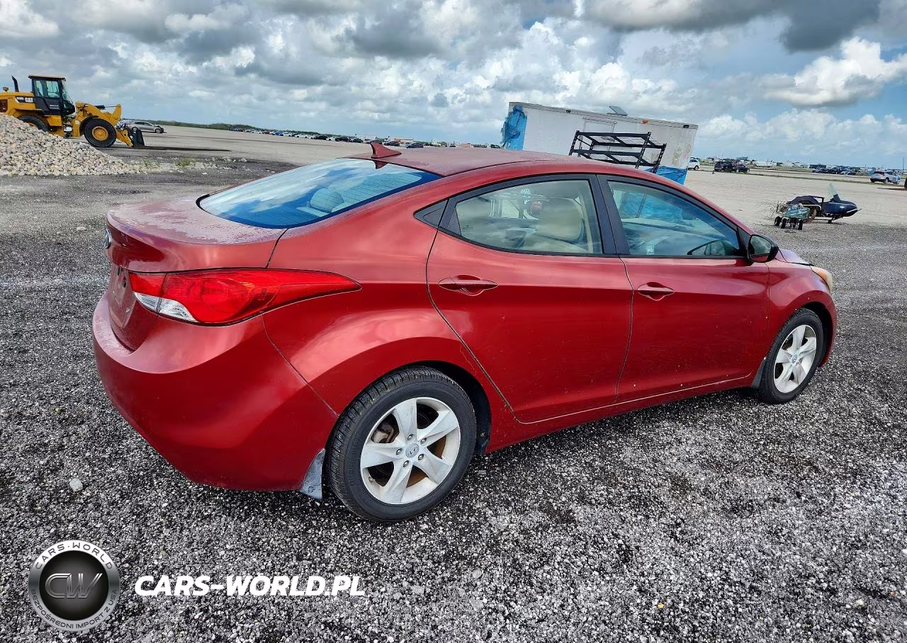 2013 Hyundai Elantra Gls VIN:KMHDH4AE5DU620607 - 3
