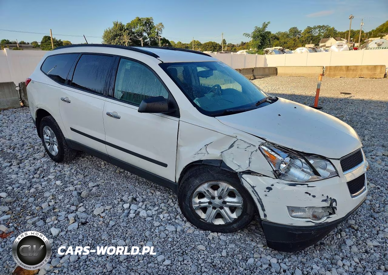 2011 Chevrolet Traverse Ls VIN:1GNKRFED3BJ411586 - 4