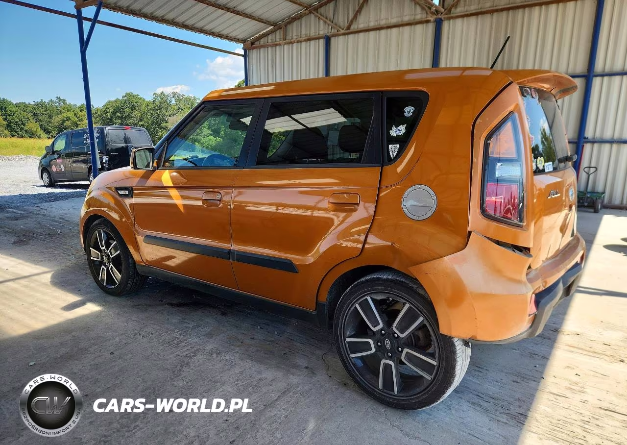 2010 Kia Soul + VIN:KNDJT2A23A7110072 - 2