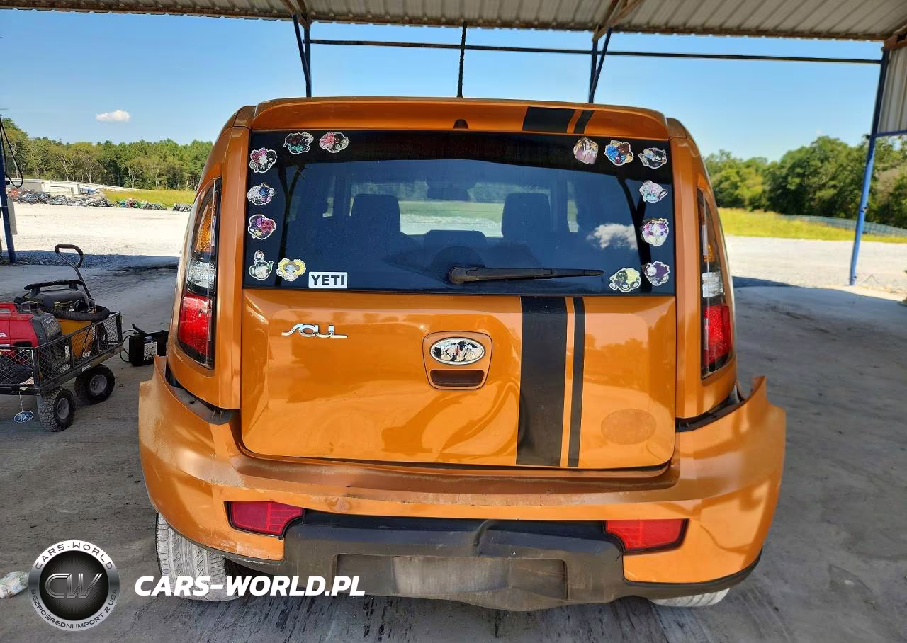 2010 Kia Soul + VIN:KNDJT2A23A7110072 - 6