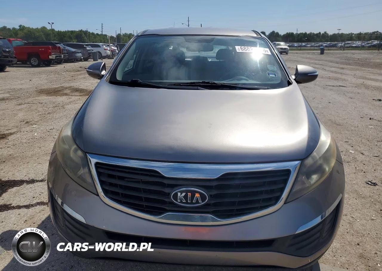 2011 Kia Sportage Lx VIN:KNDPBCA23B7013023 - 5