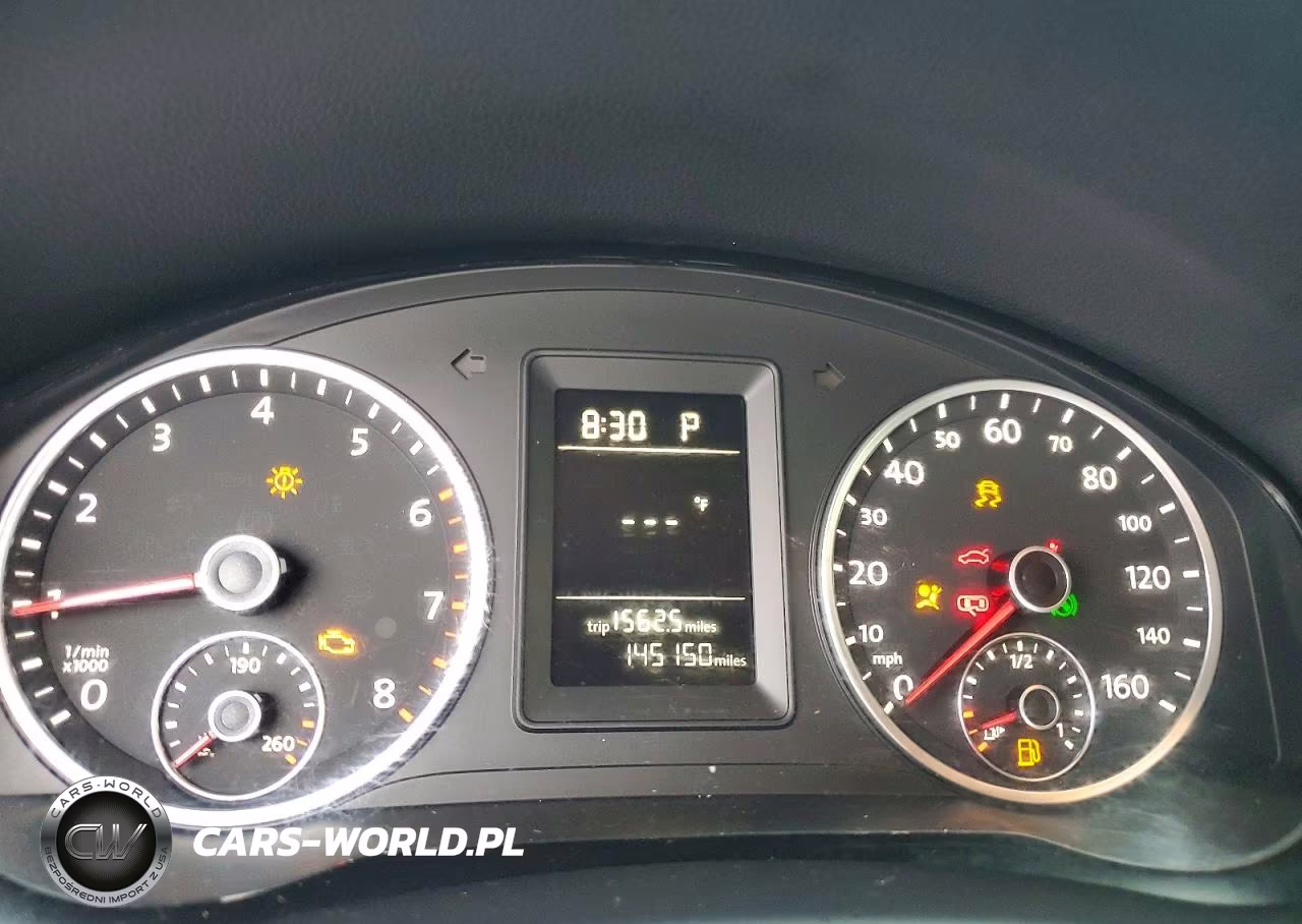 2010 Volkswagen Tiguan S VIN:WVGBV7AX6AW526626 - 9