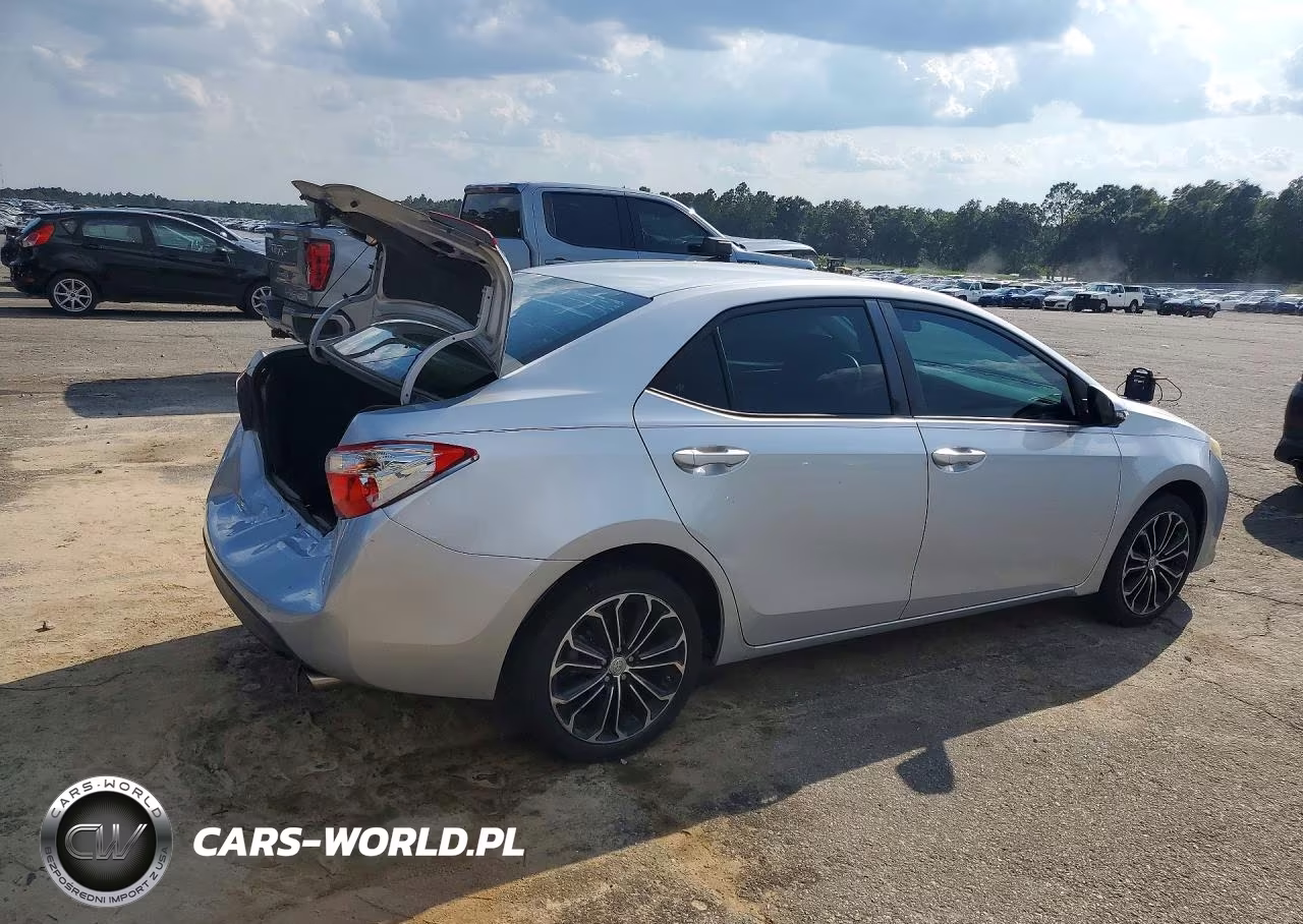2015 Toyota Corolla S Plus VIN:5YFBURHE5FP226891 - 3