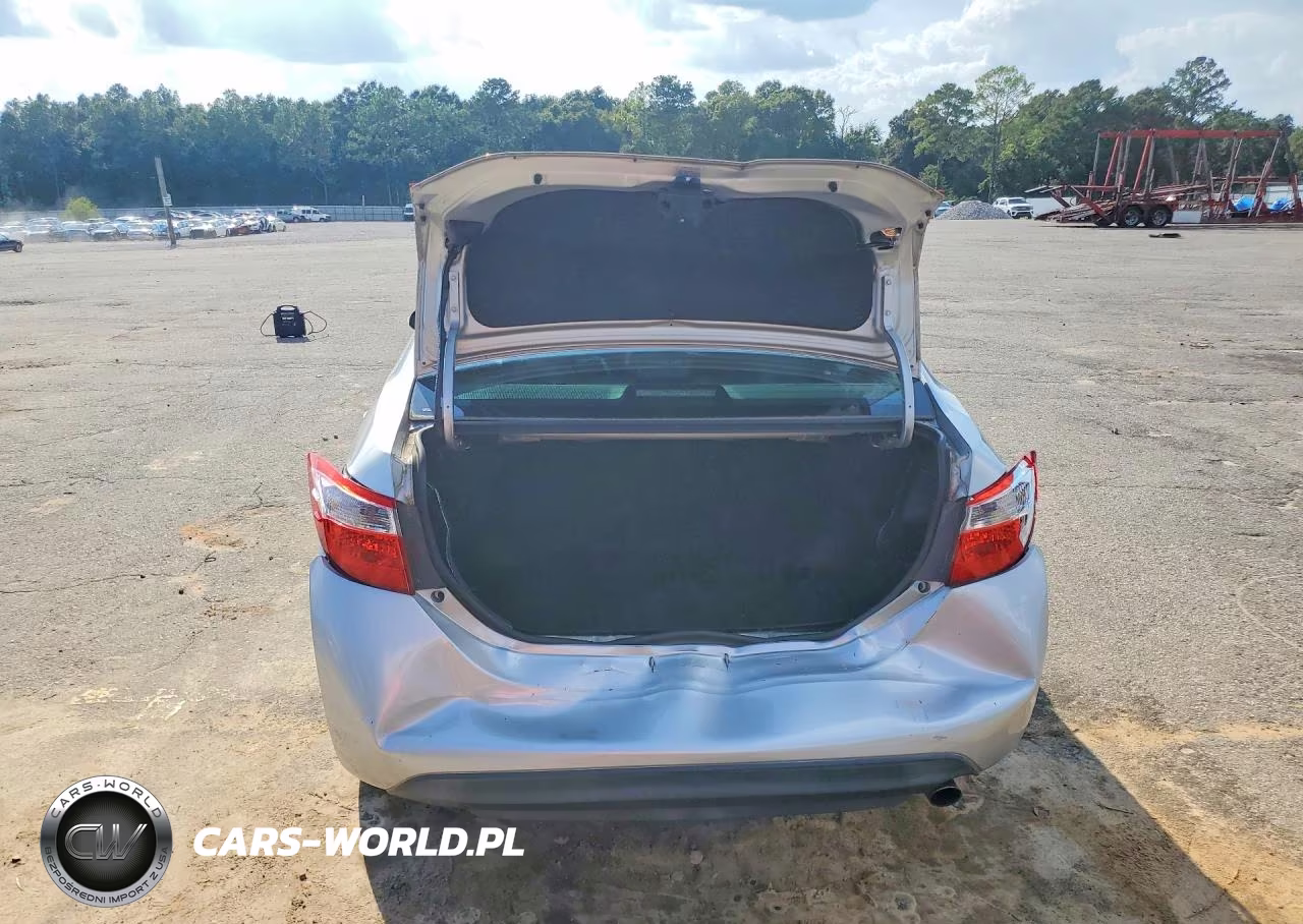 2015 Toyota Corolla S Plus VIN:5YFBURHE5FP226891 - 6