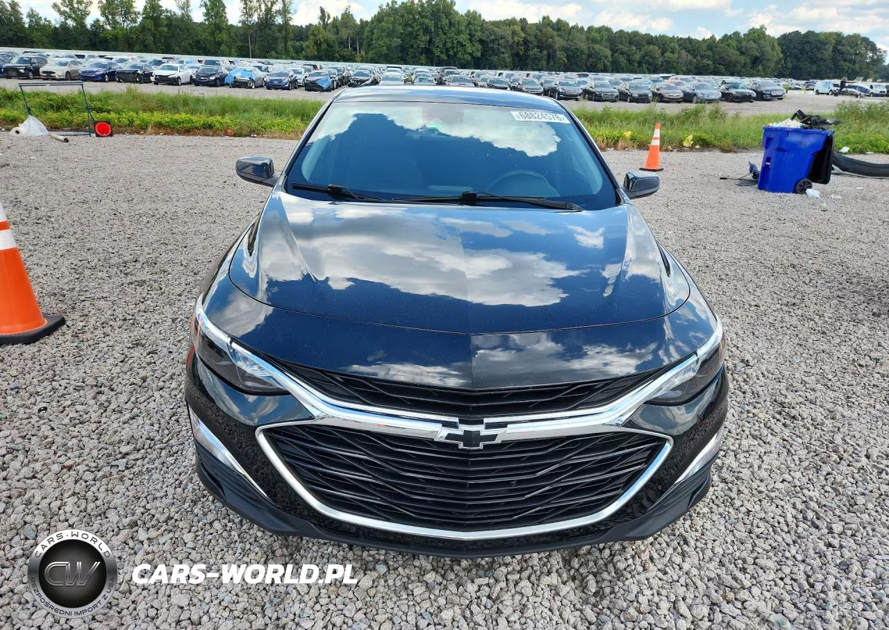 2023 Chevrolet Malibu Rs VIN:1G1ZG5ST3PF194661 - 5