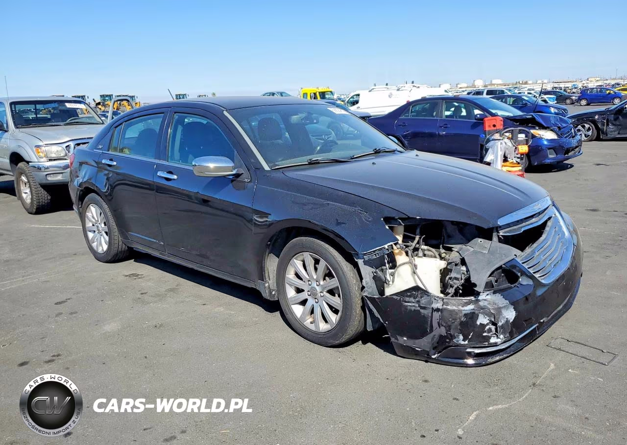 2013 Chrysler 200 Limited VIN:1C3CCBCG1DN514929 - 4