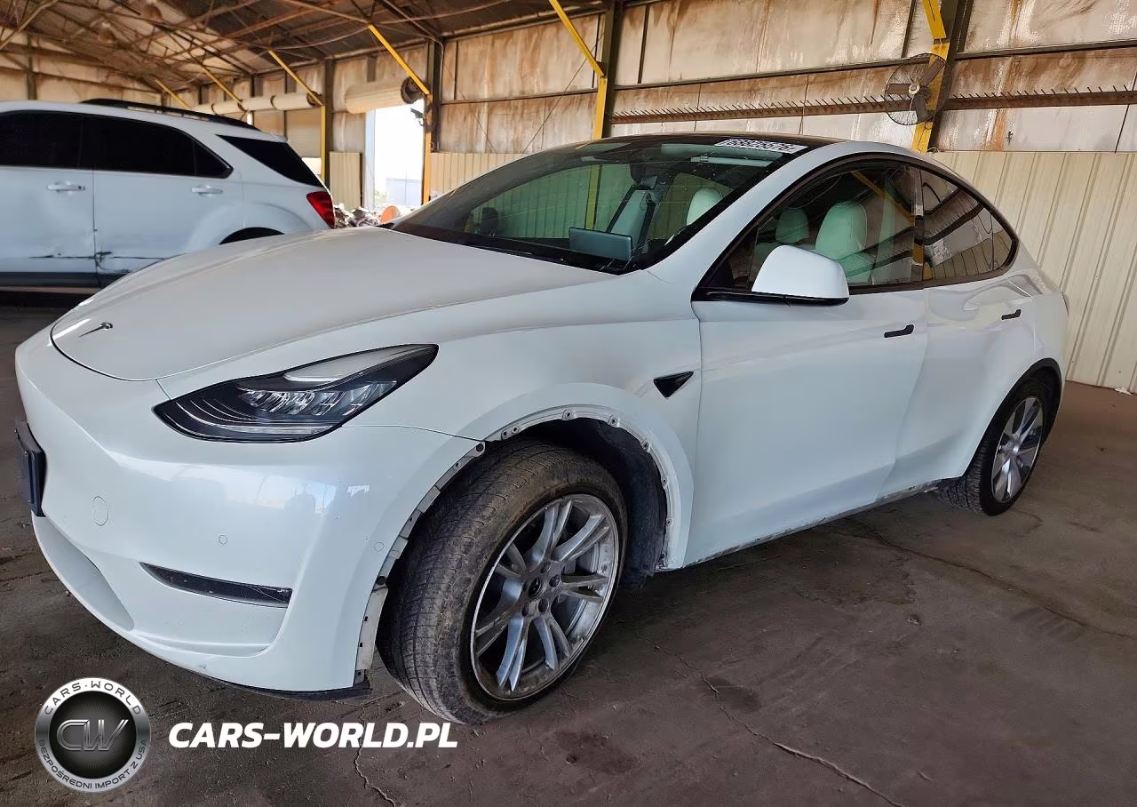 2020 Tesla Model Y VIN:5YJYGDEE7LF023680 - 1