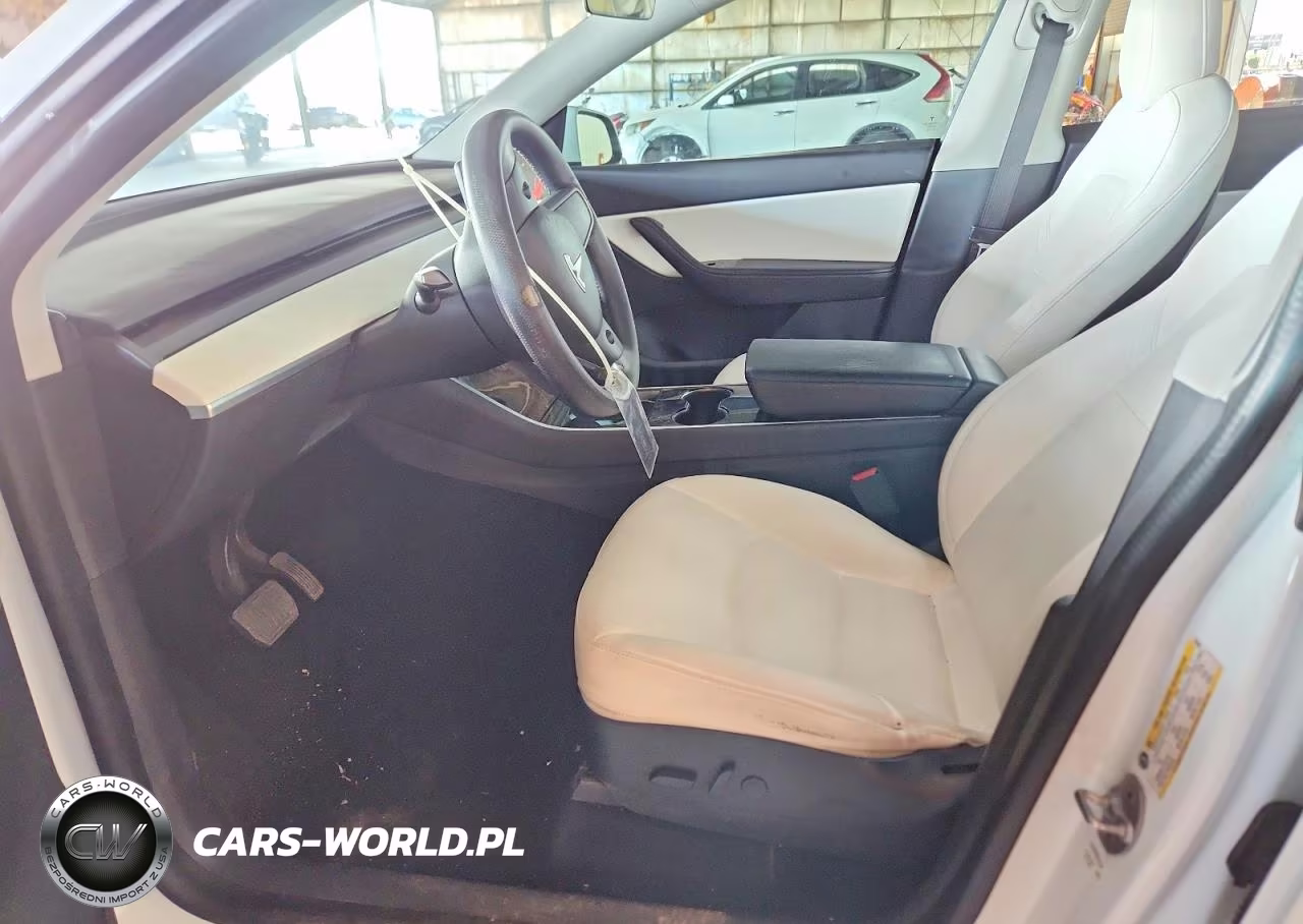 2020 Tesla Model Y VIN:5YJYGDEE7LF023680 - 7