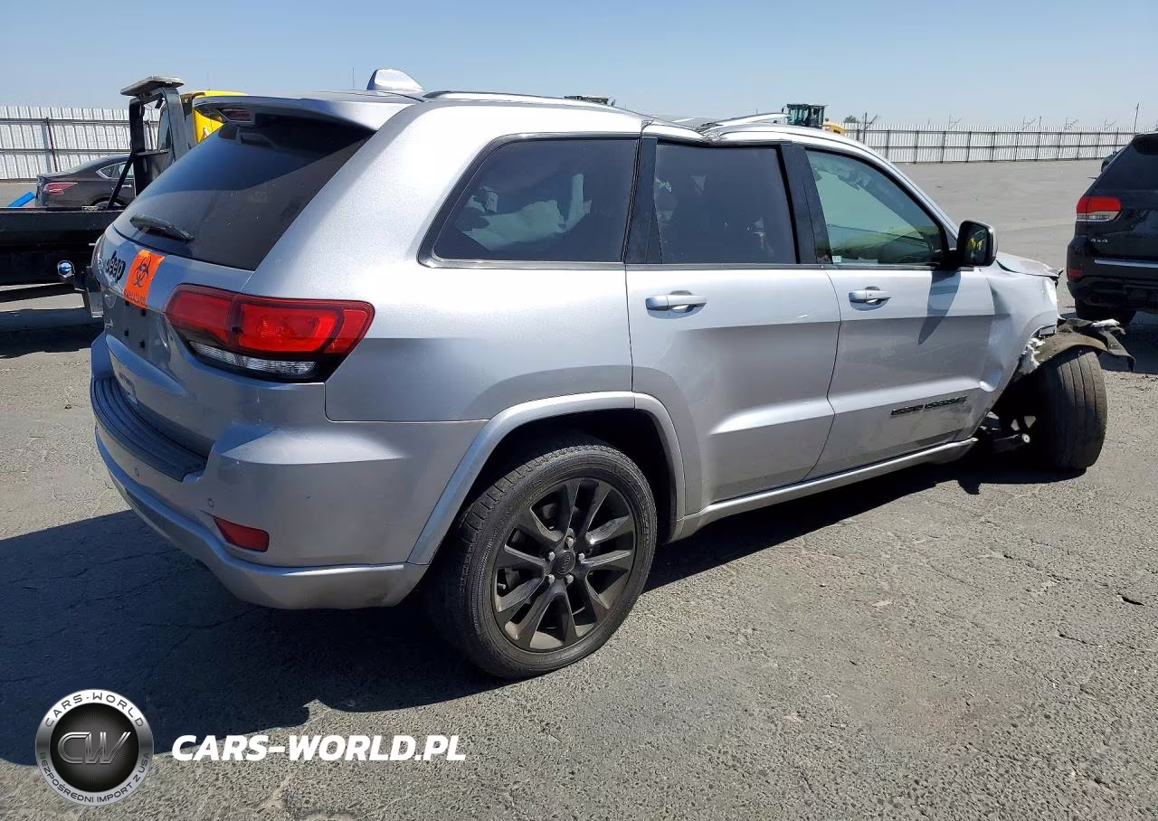 2021 Jeep Grand Cherokee Laredo VIN:1C4RJEAG6MC785688 - 3