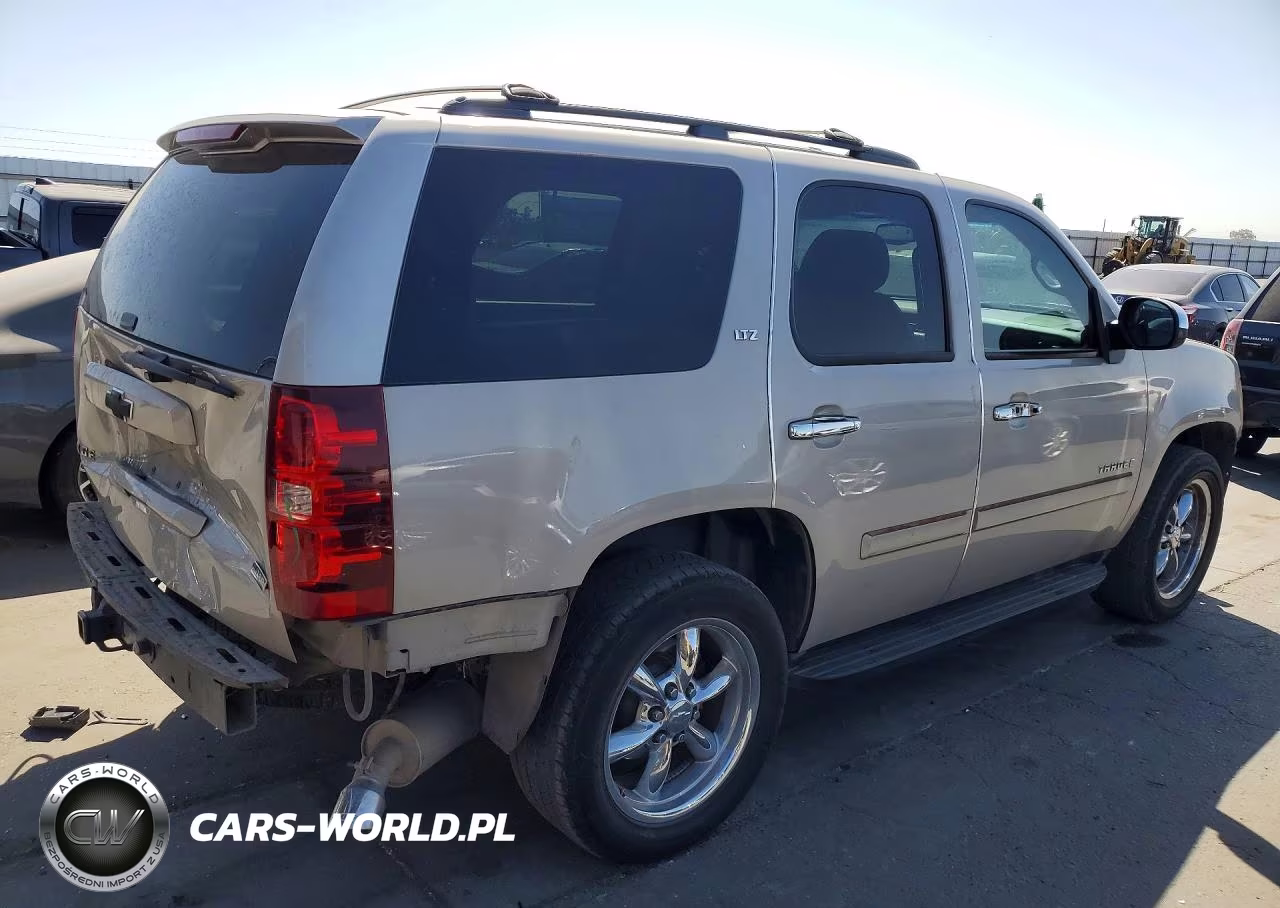 2008 Chevrolet Tahoe K1500 VIN:1GNFK13088J153213 - 3