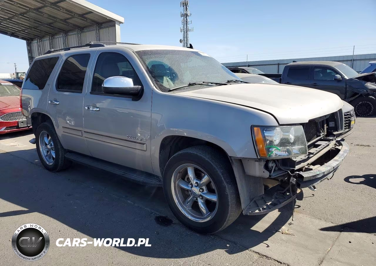 2008 Chevrolet Tahoe K1500 VIN:1GNFK13088J153213 - 4