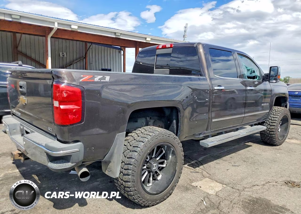 2018 Chevrolet Silverado K2500 Heavy Duty Ltz VIN:1GC1KWEY6JF144070 - 3