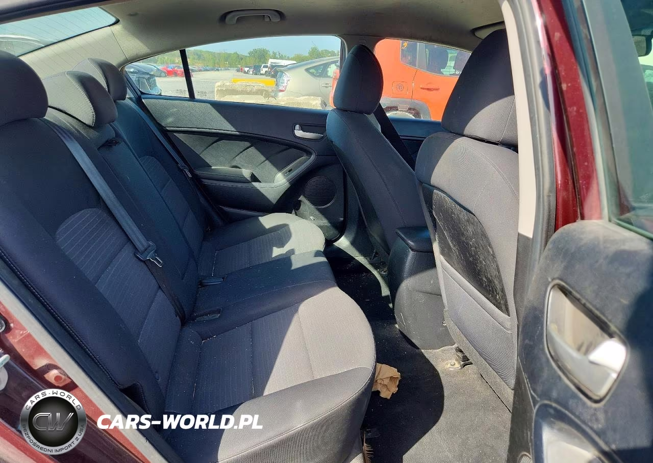 2018 Kia Forte Lx VIN:3KPFL4A77JE172488 - 10