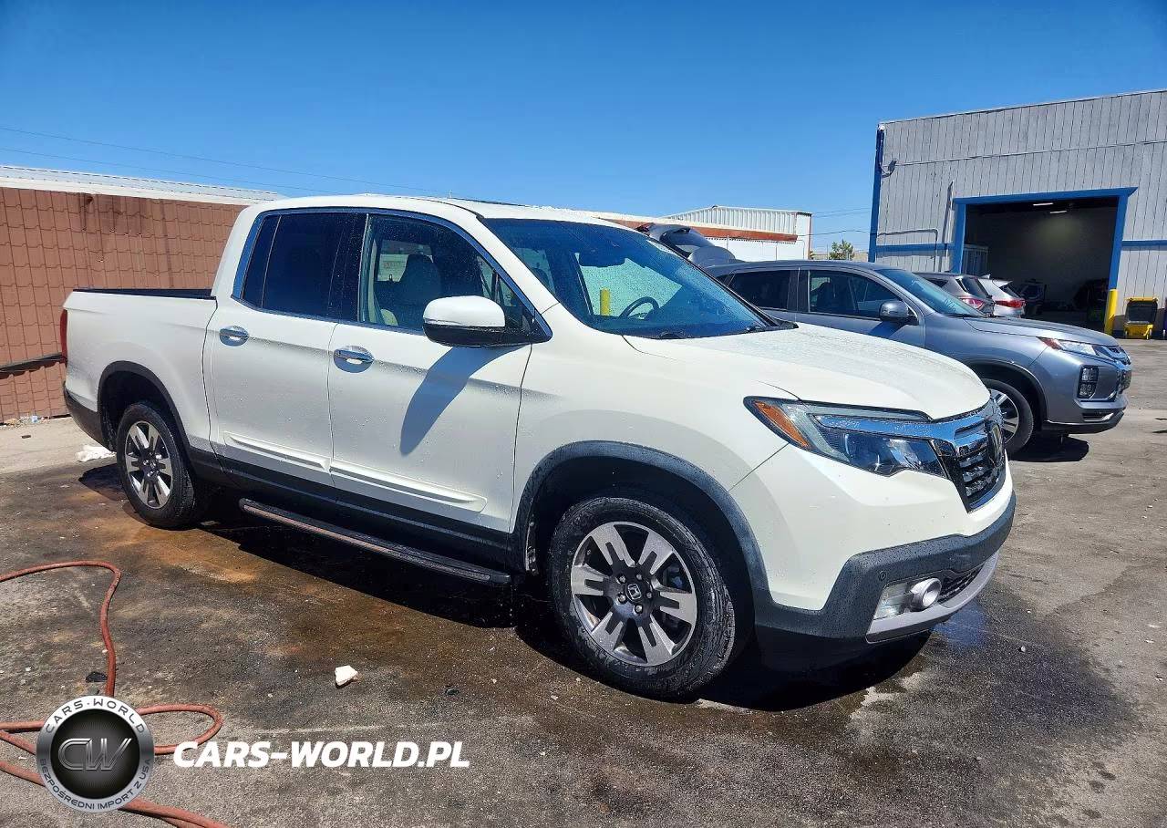 2017 Honda Ridgeline Rtl VIN:5FPYK3F77HB019135 - 4