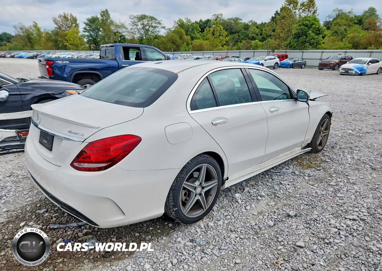 2016 Mercedes-Benz C 300 4Matic VIN:55SWF4KB8GU134182 - 3