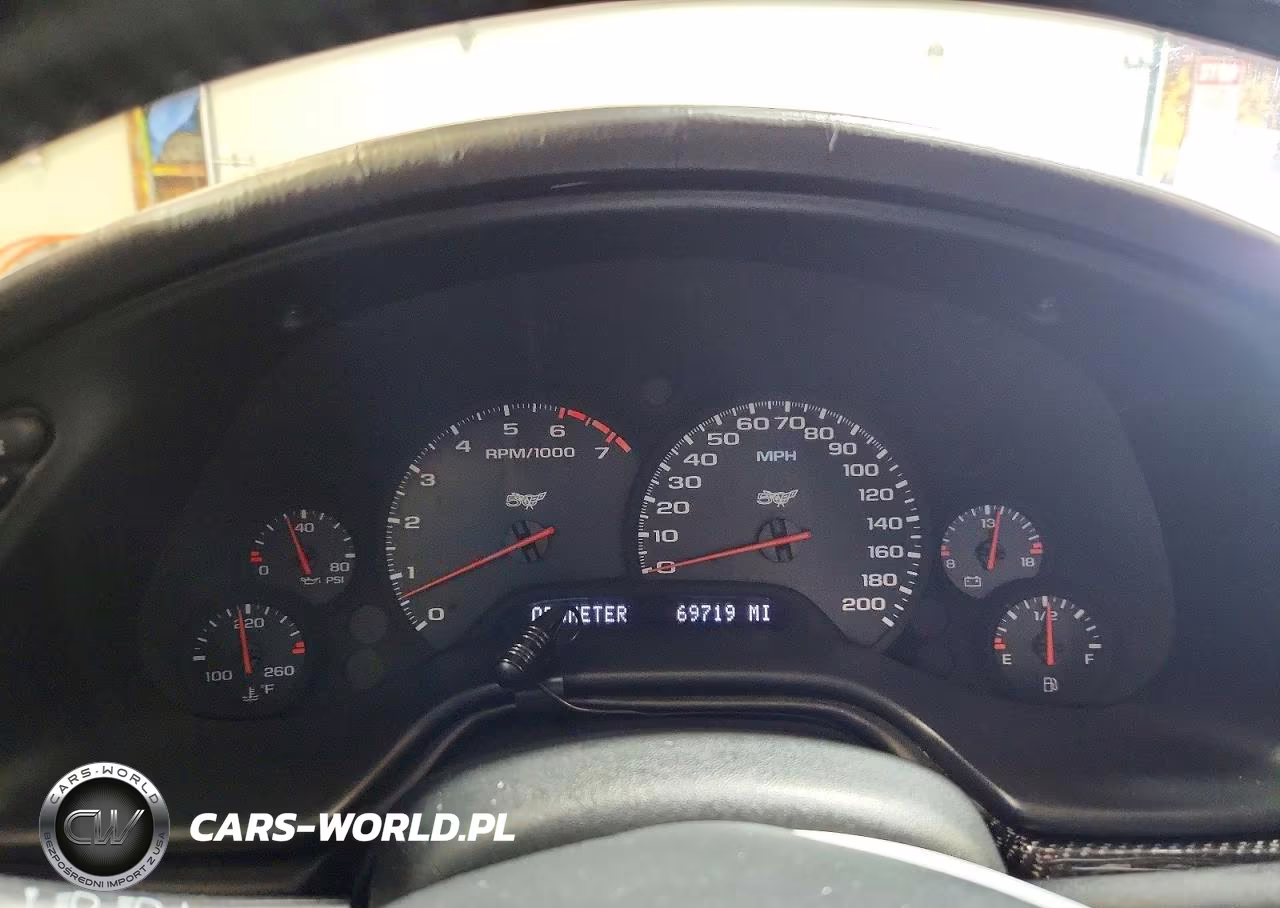 2003 Chevrolet Corvette VIN:1G1YY22G335120747 - 9