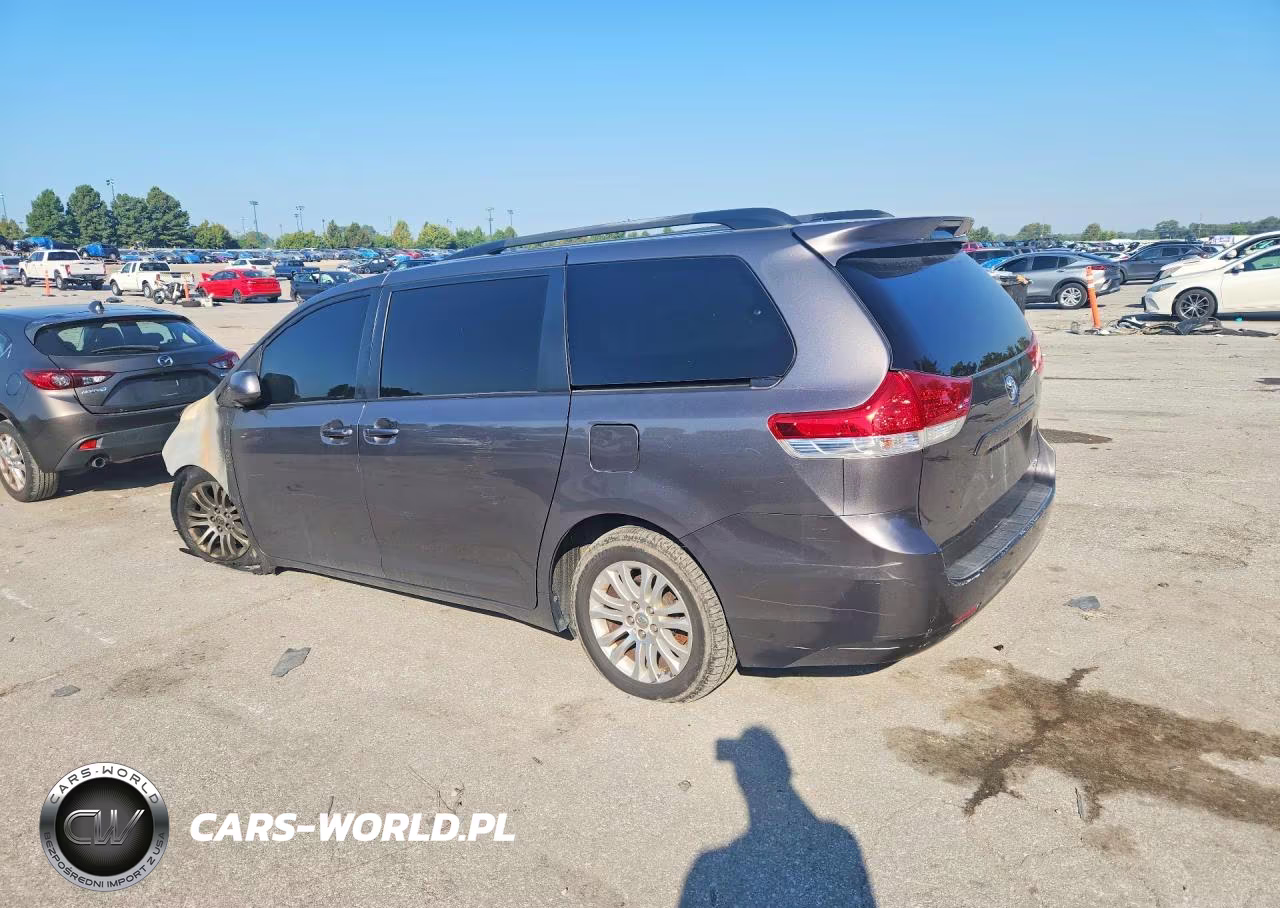 2012 Toyota Sienna Xle 8-Passenger VIN:5TDYK3DC4CS183553 - 2