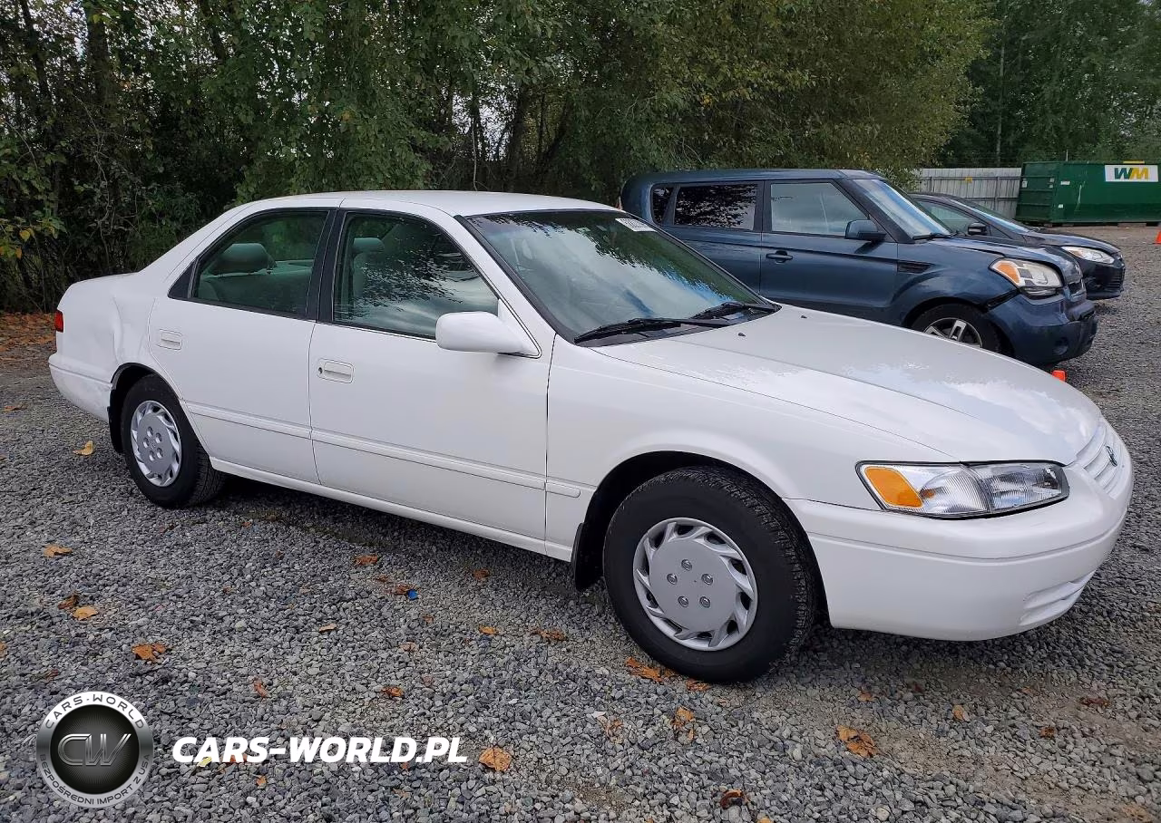 1999 Toyota Camry Le VIN:4T1BG22K6XU391670 - 4