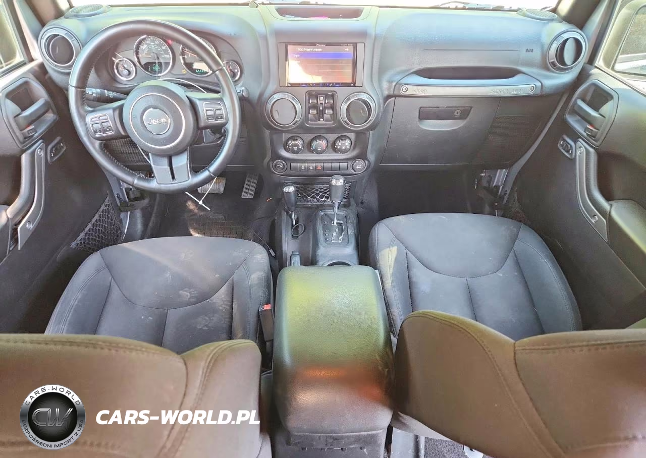 2015 Jeep Wrangler Unlimited Sport VIN:1C4BJWDG1FL771185 - 8