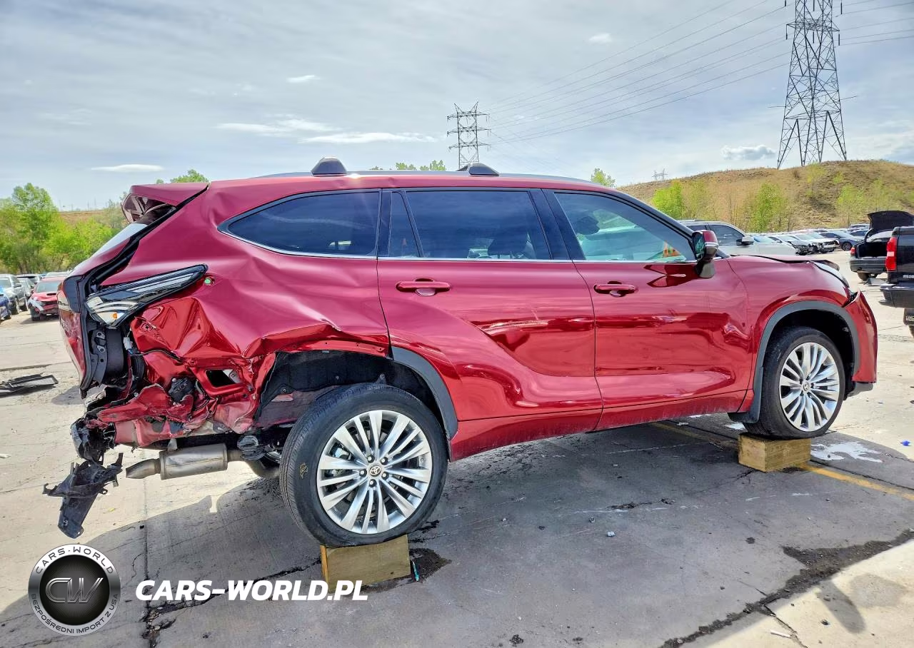 2024 Toyota Highlander Platinum VIN:5TDKDRBH2RS545941 - 3