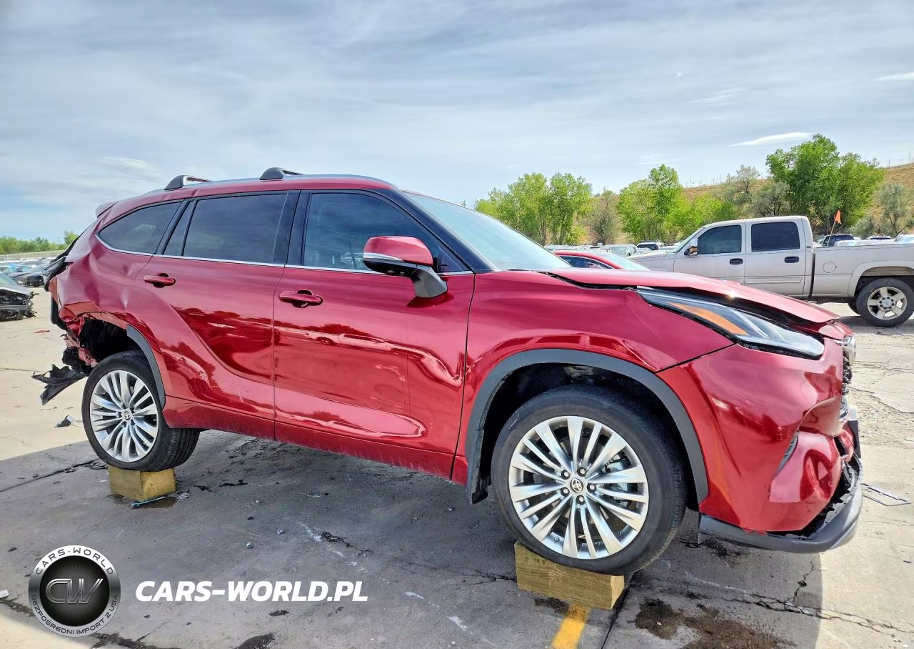 2024 Toyota Highlander Platinum VIN:5TDKDRBH2RS545941 - 4