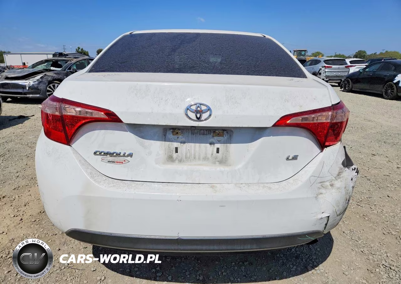 2018 Toyota Corolla Le VIN:5YFBURHE6JP765822 - 6