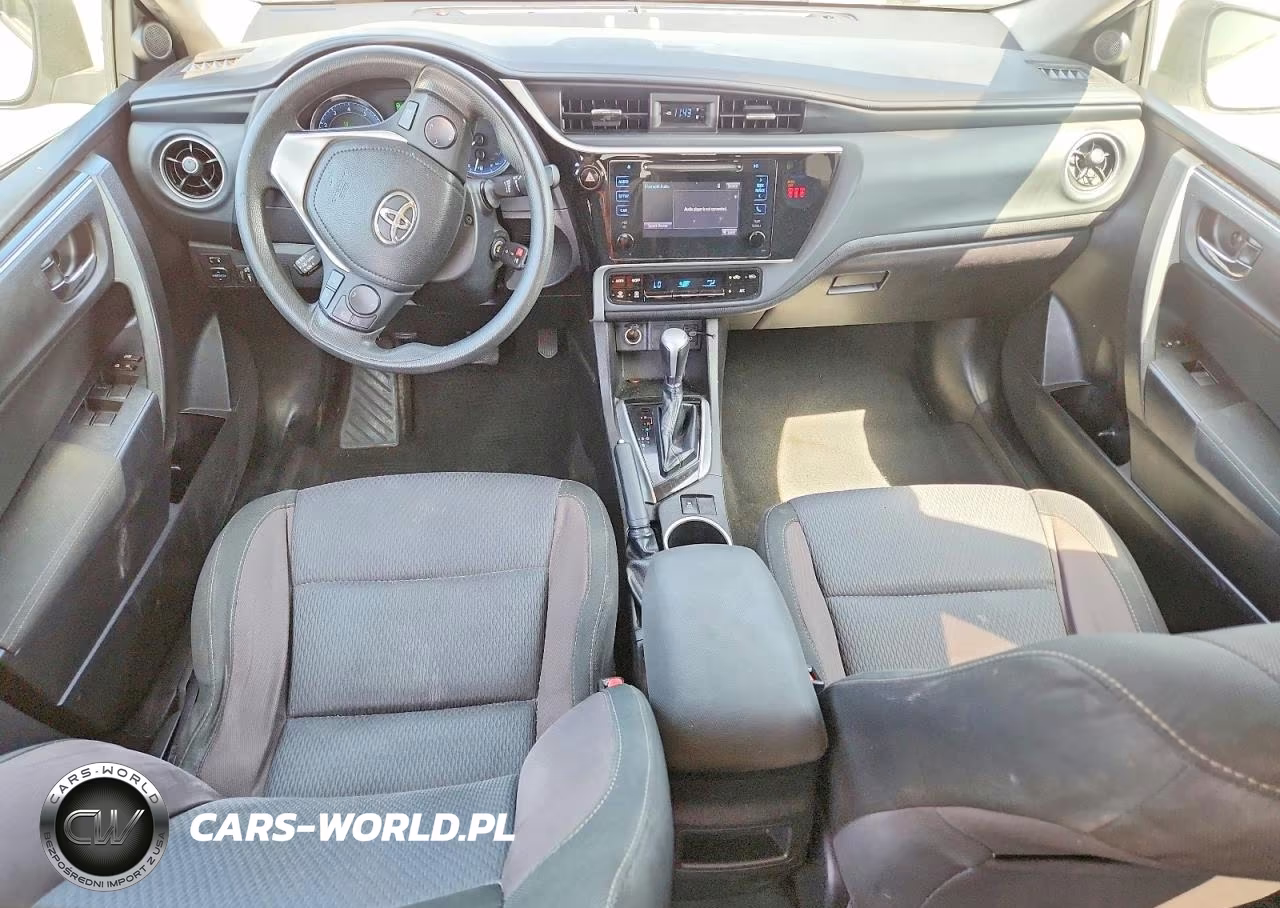 2018 Toyota Corolla Le VIN:5YFBURHE6JP765822 - 8