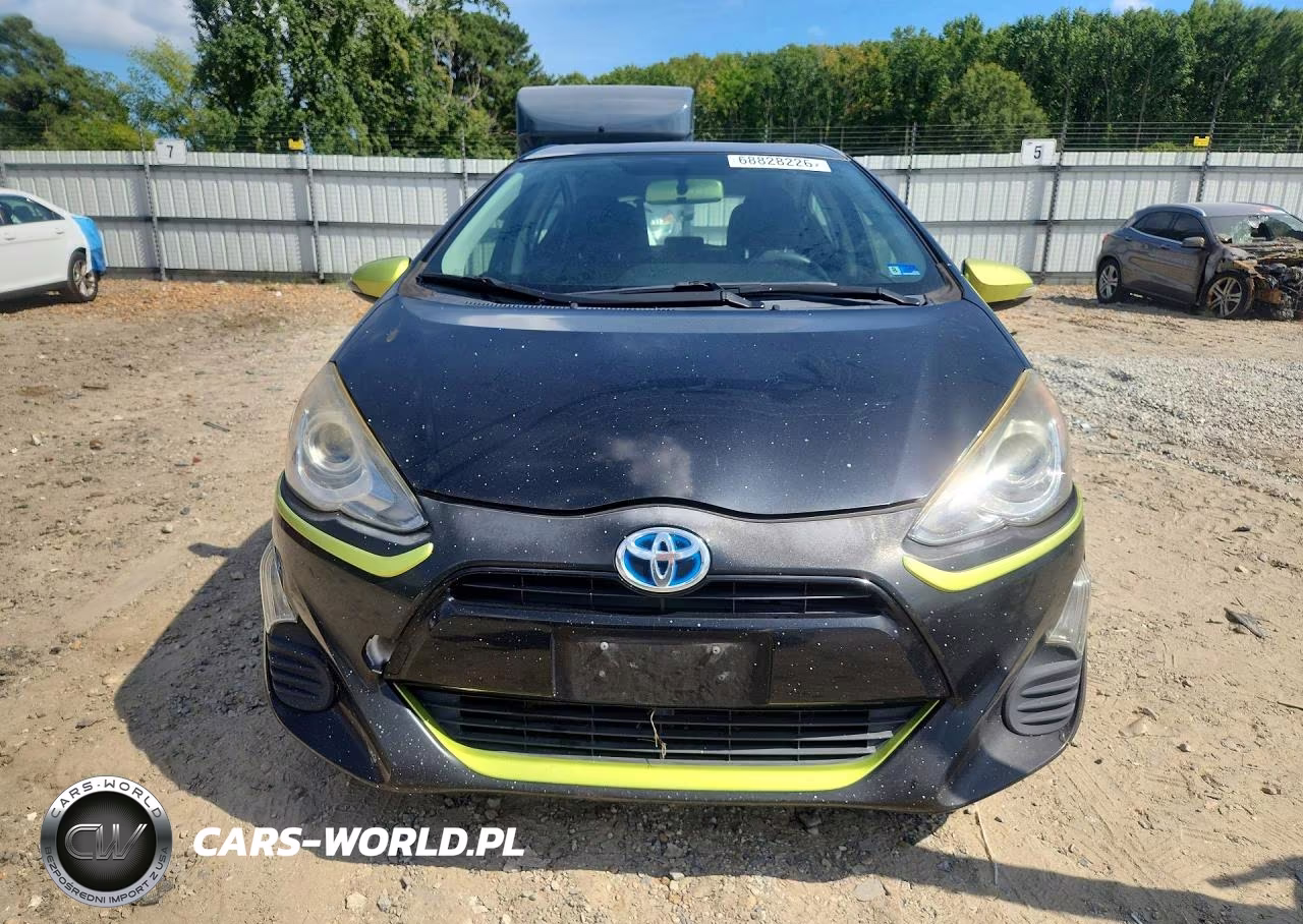 2016 Toyota Prius C Persona Special Edition VIN:JTDKDTB39G1120938 - 5