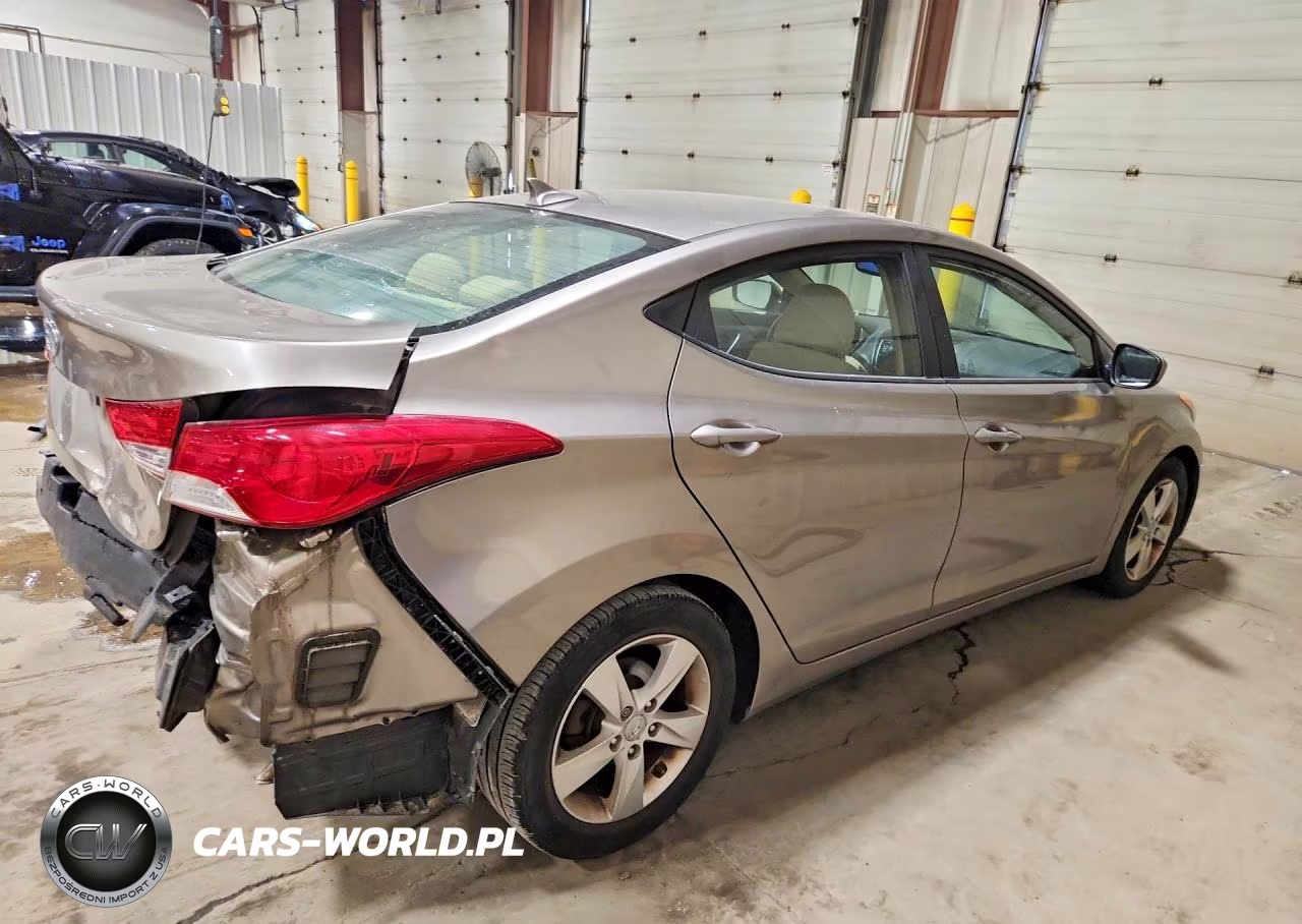 2013 Hyundai Elantra Gls VIN:5NPDH4AE9DH333284 - 3