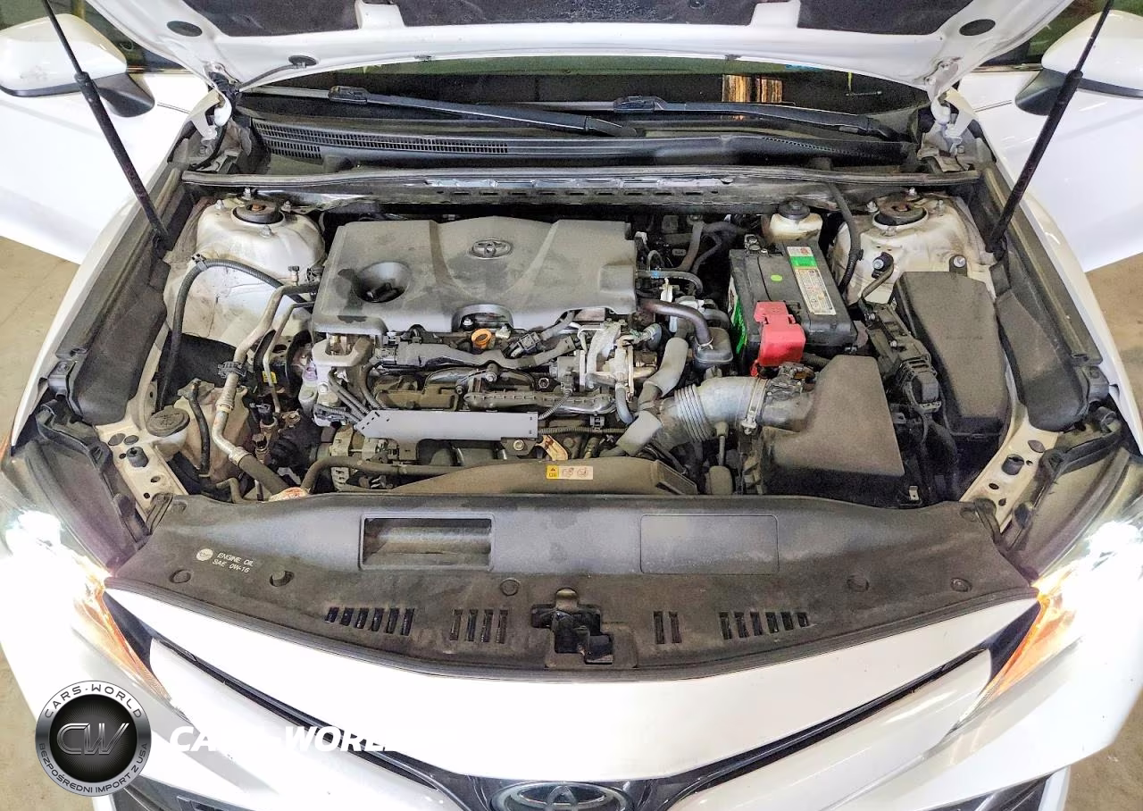 2018 Toyota Camry Le VIN:4T1B11HK9JU637458 - 11