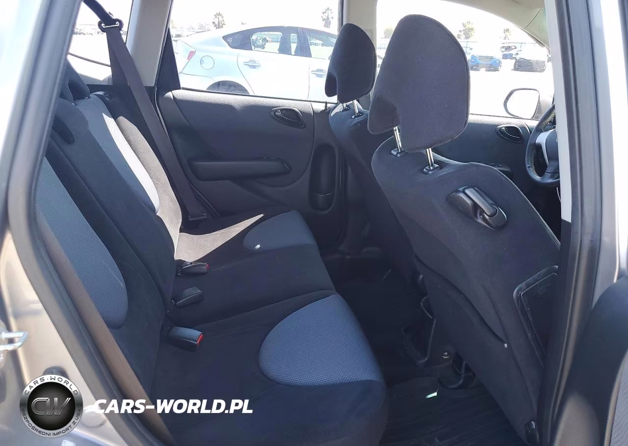 2008 Honda Fit Sport VIN:JHMGD37648S043155 - 10