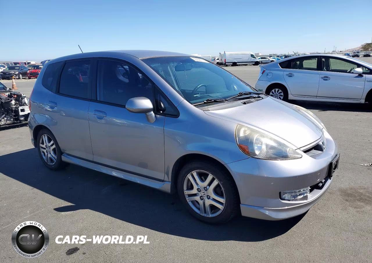 2008 Honda Fit Sport VIN:JHMGD37648S043155 - 4